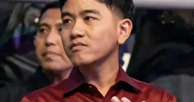Gibran Minta Maaf ke Korban Keracunan MBG: Bawa Bekal dari Rumah Aja yang Dimasak Ibu