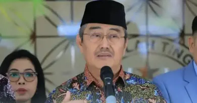 Video Call sambil Julurkan Lidah saat Rapat, Jimly Asshiddiqie Soroti Aksi Moreno Soeprapto