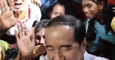 Dokter Tifa Heran Jokowi Datang ke NTT Padahal Sudah Pensiun: yang Terbaik Justru Hadiri Sidang atas Laporan Polisinya