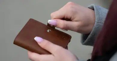 5 Biaya Admin Tersembunyi yang Sering Tidak Disadari Pengguna Dompet Digital