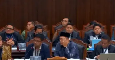 Di Cecar Hakim MK, KPU Akhirnya Akui Aturan Baru PKPU saat Gibran Nyapres, Sengaja Diselundupkan?