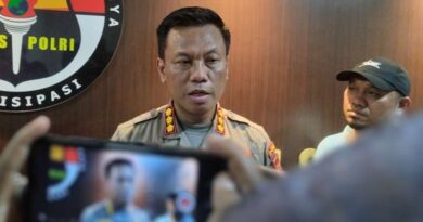 Polisi Belum Tahan Bupati Husniah Talenrang