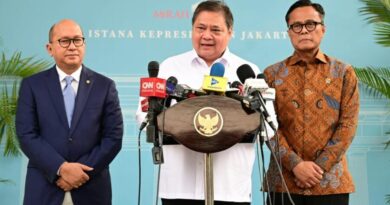 Genjot TPT, Menko Perekonomian Ungkap Rencana Review Persetujuan Teknis dan Kemudahan Bahan Baku