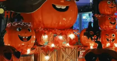Labu Raksasa hingga Nuansa Sirkus, Intip Semarak Dekorasi Halloween di PIK dan PIK2