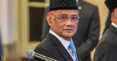 Menhaj Angkat 2 Anak Jadi Tenaga Ahli, Herwin Sudikta: Negara Ini Resmi Jadi PT Keluarga Berjaya