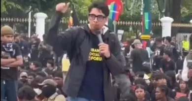 Demo di Titik Nol Kilometer Yogyakarta, Prof Uceng: Runtuhkan Kekuasaan yang Sombong Ini